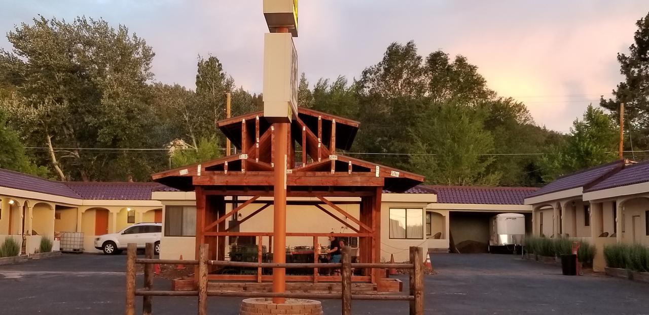 Grand Motel Williams Eksteriør billede